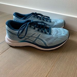 Womens Asics Gel Excite 6 size 81/2